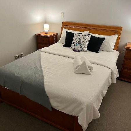 Free Wifi!! Spacious 1-Bedroom Apt, Auckland Cbd エクステリア 写真